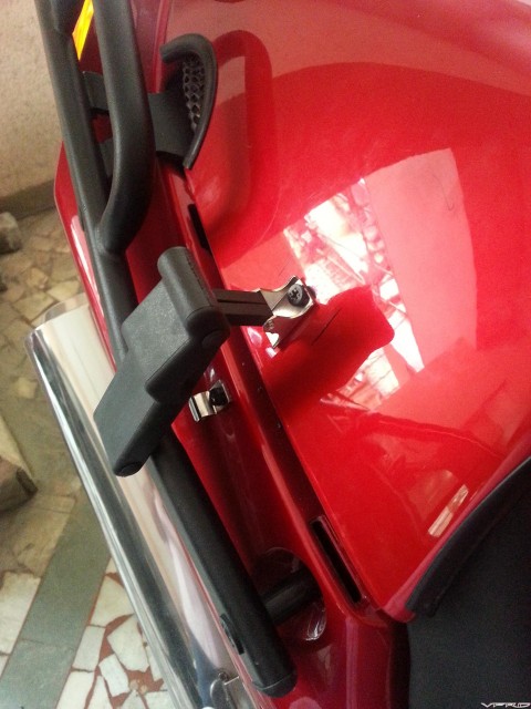 05. Lock On Reat Seat Cowl   checking Fit