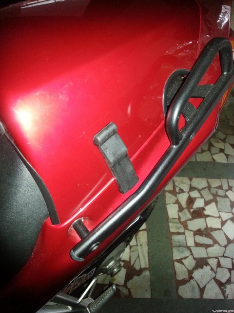 08. Right Side Lock On Seat Cowl