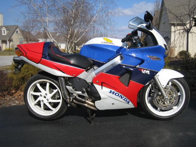 Attached Image: VFR800 RC30 Paint 033.jpg