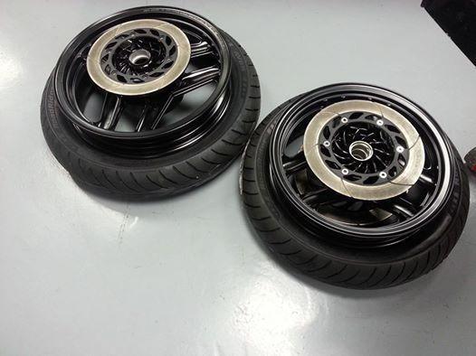 VF750f new rubber.jpg