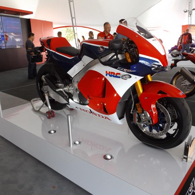58c5ef61c2154_Daytona2017014.thumb.JPG.ce30b58836445ddda5e9a76ec1050e22.JPG