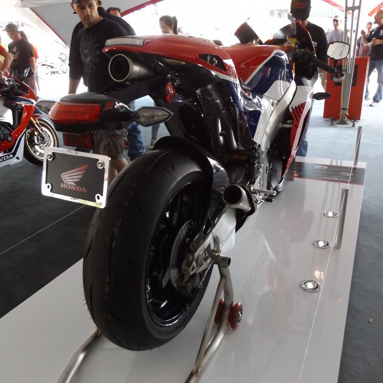 58c5ef67b13e7_Daytona2017017.thumb.JPG.9a504555a729c0227ece0203a15b8641.JPG