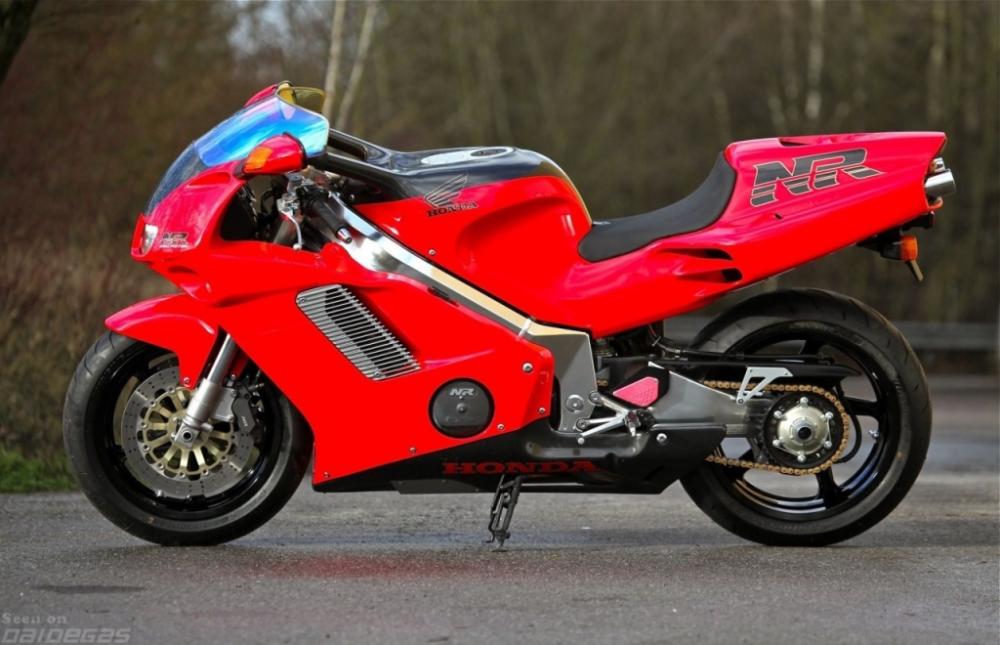 honda-nr750-1.thumb.jpg.9dd1f81bdd00372b8f7063395344949a.jpg